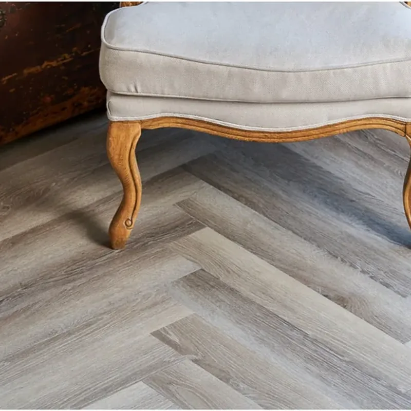 Кварц-виниловый ламинат Vinilam Herringbone IS11122 Эрмитаж паркет 43 класс 6,5 мм